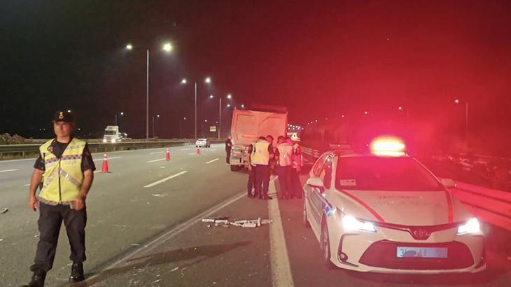 Kuzey Marmara Otoyolu’nda feci kaza! Hafriyat kamyonu, TIR’a çarptı: 1 ölü